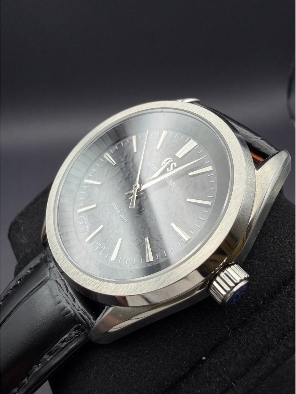 Custom Black Hammered Birch Watch Mod